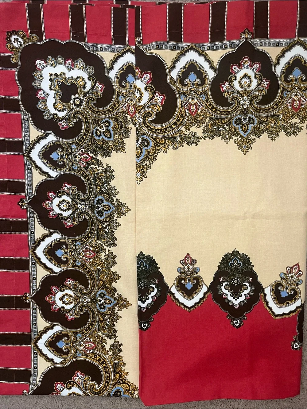 WILLIAMS SONOMA Ornate Border Paisley Pattern Table Cloth 84